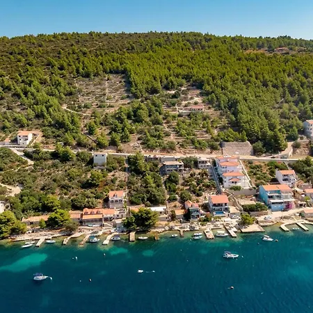 Villa Beachfront Marija - Karbuni