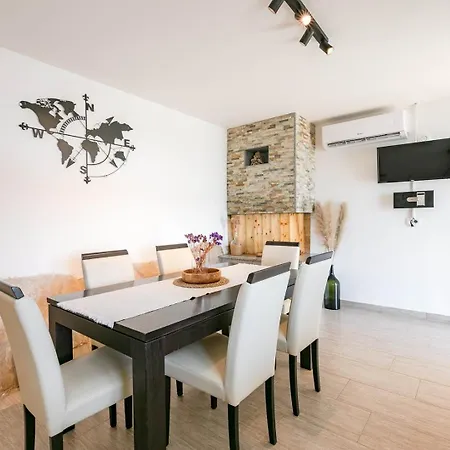 Beachfront Marija - Karbuni Villa