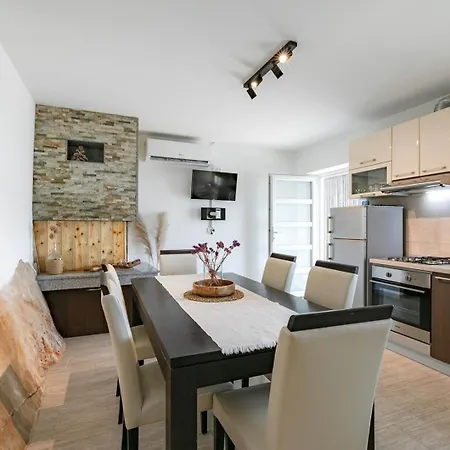 Beachfront Marija - Karbuni Blato (Korcula)