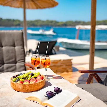 Villa Beachfront Marija - Karbuni Blato (Korcula)