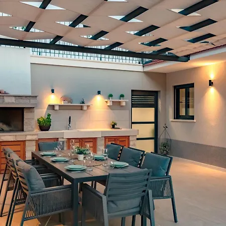 Villa Beachfront Marija - Karbuni *