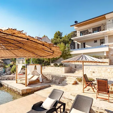 Beachfront Marija - Karbuni